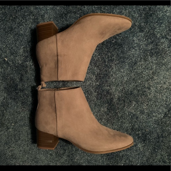 Tan booties - Picture 2 of 3